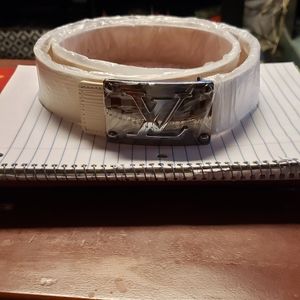 LOUIS VUITTON BELT